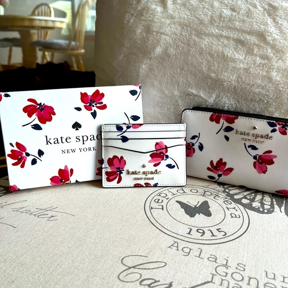 kate spade Handbags - Kate Spade Small Wallet and Card Holder